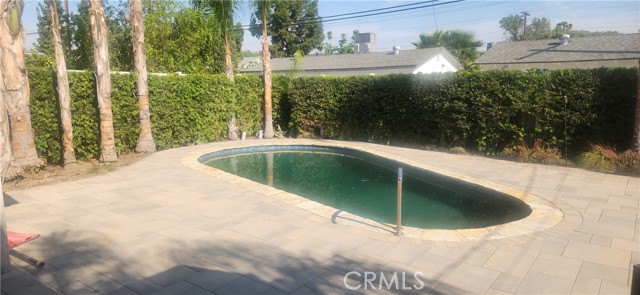 Detail Gallery Image 12 of 13 For 15809 Kingsbury St, Granada Hills,  CA 91344 - 3 Beds | 2 Baths