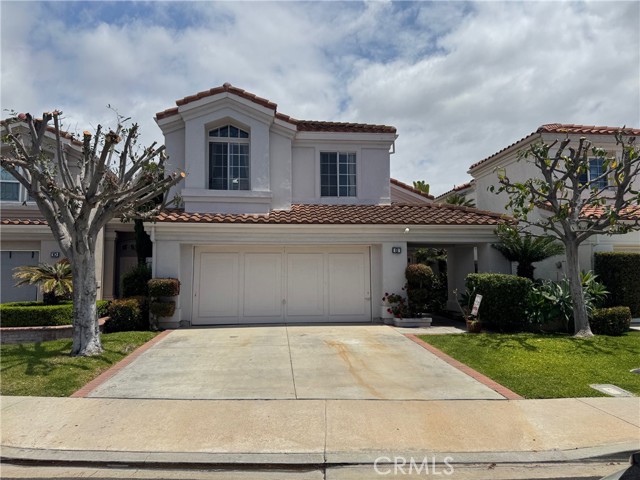 8 Bormes, Irvine CA: https://media.crmls.org/medias/a306aa5a-c86f-4f9c-8aa8-6836c5913647.jpg