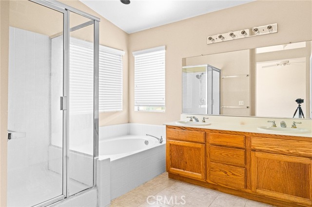 Detail Gallery Image 19 of 28 For 24809 Carmel Dr, Carson,  CA 90745 - 4 Beds | 3 Baths