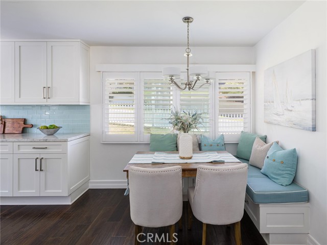 246 Via Los Miradores, Redondo Beach CA: https://media.crmls.org/medias/a307c867-dcaa-41c4-95d7-874e00d508b8.jpg