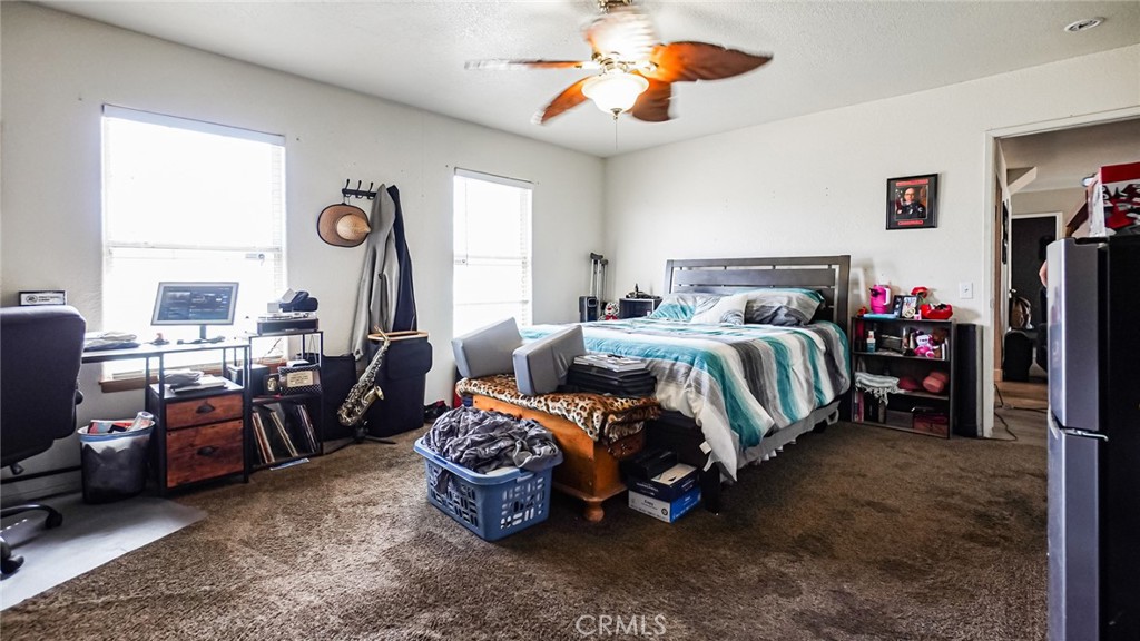 https://media.crmls.org/medias/a308010b-dd8a-489c-9dfb-af3a91e427c2.jpg?preset=X-Large