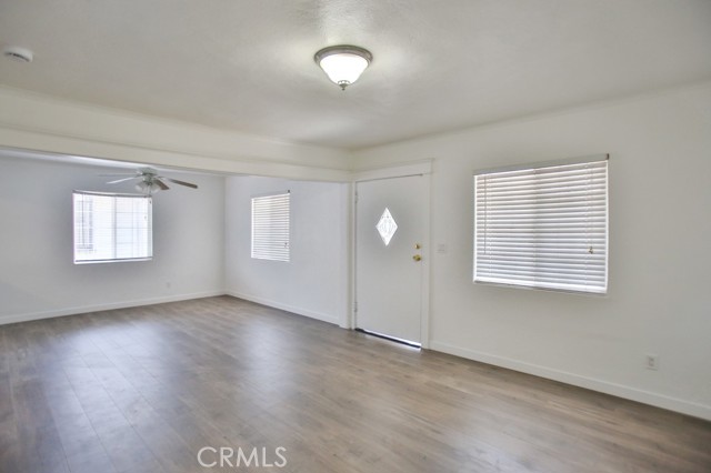 531 W 61st Street, Los Angeles CA: https://media.crmls.org/medias/a308ccc2-5032-463d-8a8d-a10f1f885572.jpg