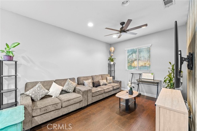 13279 Coffeetree Street, Moreno Valley CA: https://media.crmls.org/medias/a30911a0-1d25-4ff2-a125-f7f5917a8519.jpg