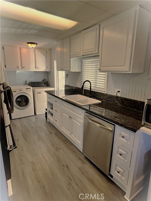 Detail Gallery Image 3 of 14 For 9391 California #7,  Riverside,  CA 92503 - 2 Beds | 1 Baths