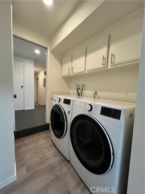 Detail Gallery Image 7 of 14 For 222 N Rose #207,  Burbank,  CA 91505 - 2 Beds | 2 Baths