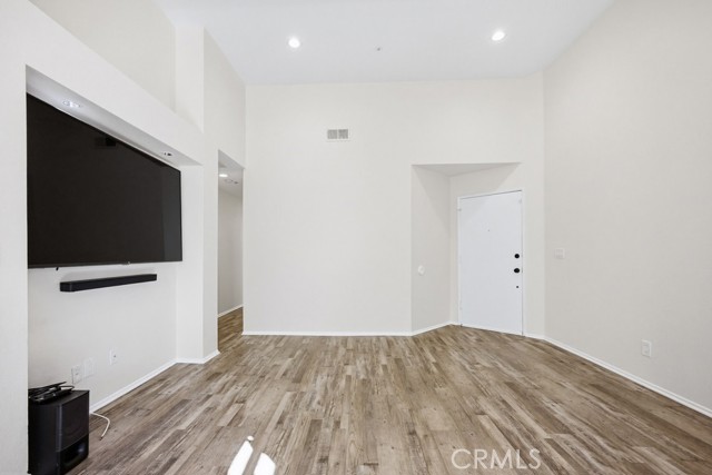 Detail Gallery Image 10 of 36 For 14477 El Contento, Fontana,  CA 92337 - 3 Beds | 2 Baths