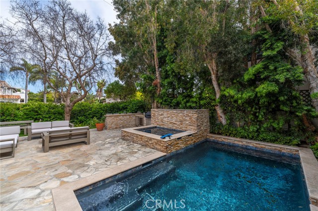 Detail Gallery Image 26 of 52 For 880 11th, Manhattan Beach,  CA 90266 - 5 Beds | 5 Baths