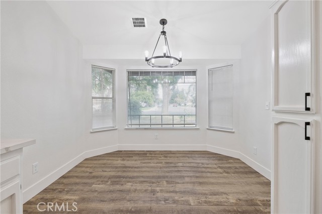 1967 N Ventura Avenue, Farmersville CA: https://media.crmls.org/medias/a30af9ce-e49a-4a97-aea7-7c01db92aeda.jpg