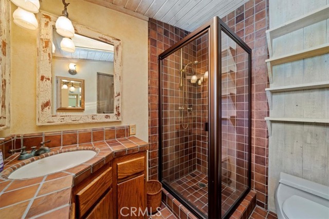 901 E Walnut Avenue, Glendora CA: https://media.crmls.org/medias/a30b01c3-7138-424a-9c4f-c3d061edb09c.jpg