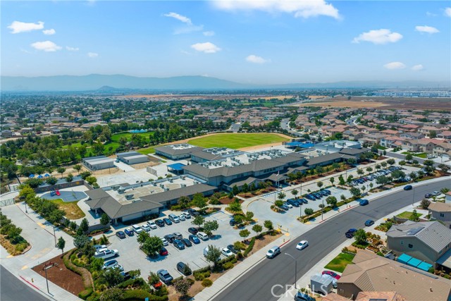 11484 Corte Cuyama, Jurupa Valley CA: https://media.crmls.org/medias/a30b47b5-eb17-4c3c-ad2d-f900bc324c39.jpg