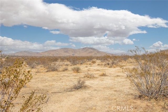 60789 La Brisa Drive, Joshua Tree CA: https://media.crmls.org/medias/a30db9e2-ef43-43d9-856d-a00151c3a0ca.jpg