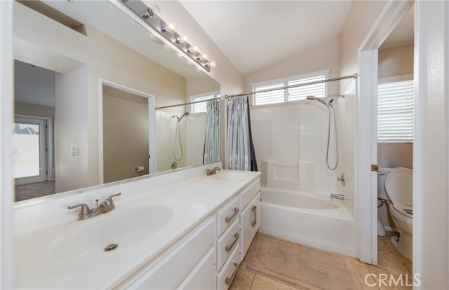 Detail Gallery Image 13 of 23 For 27817 Norwood St, Highland,  CA 92346 - 4 Beds | 2 Baths