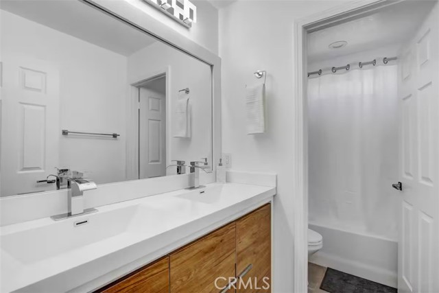Detail Gallery Image 12 of 47 For 43955 Campo Pl, Indio,  CA 92203 - 6 Beds | 2/1 Baths