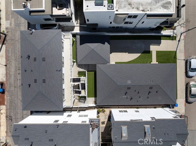 908 Manhattan Avenue, Hermosa Beach, California 90254, ,Residential Income,Sold,Manhattan,SB25198954