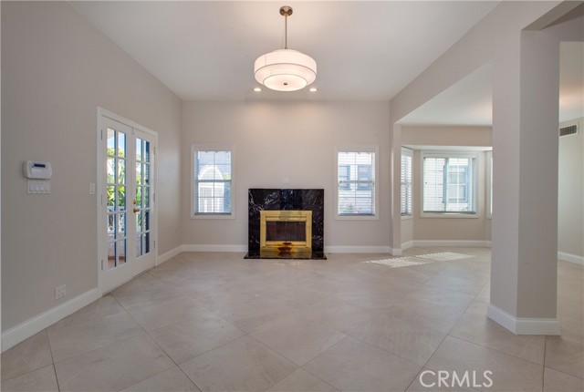 Detail Gallery Image 8 of 39 For 3667 Sawtelle Bld, Los Angeles,  CA 90066 - 5 Beds | 3/1 Baths