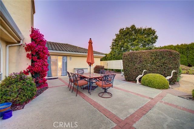 585 Red Tail Meadow Lane, Arroyo Grande CA: https://media.crmls.org/medias/a30f984f-f9de-477e-abcb-6ded7943bd46.jpg