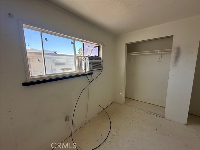 251 S Colorado River Road, Blythe CA: https://media.crmls.org/medias/a30f9ff3-ea28-4e17-9a2a-8c88db509e04.jpg
