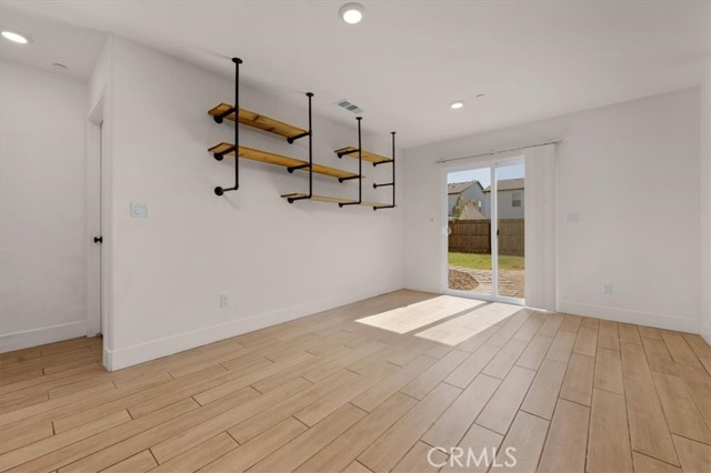 Detail Gallery Image 15 of 51 For 2520 S Spruce St, Visalia,  CA 93292 - 4 Beds | 2/1 Baths