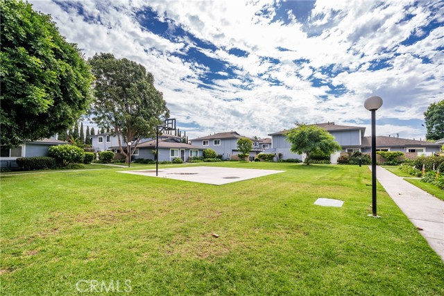 Detail Gallery Image 32 of 52 For 16396 Vista Roma, Huntington Beach,  CA 92649 - 2 Beds | 1 Baths