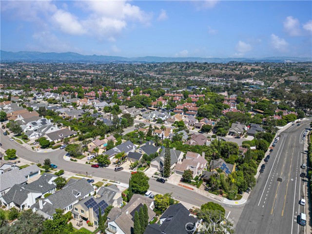 30052 Happy Sparrow Lane, Laguna Niguel CA: https://media.crmls.org/medias/a311985b-e5a0-4d15-9c13-314f6a340629.jpg