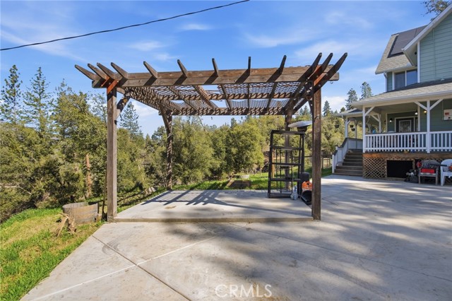 Detail Gallery Image 5 of 49 For 5769 Clouds Rest, Mariposa,  CA 95338 - 4 Beds | 2/1 Baths