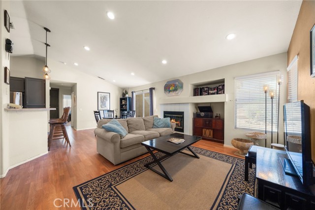 Detail Gallery Image 2 of 18 For 2748 Chuckwagon, Palmdale,  CA 93550 - 3 Beds | 2 Baths