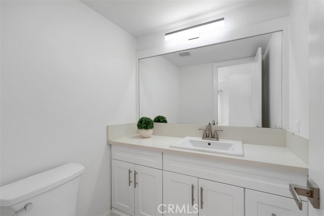 Detail Gallery Image 21 of 53 For 4218 Troost #20,  Studio City,  CA 91604 - 3 Beds | 2/1 Baths