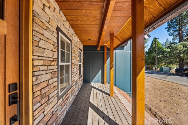 Detail Gallery Image 5 of 70 For 248 Oriole Dr, Big Bear Lake,  CA 92315 - 4 Beds | 3/1 Baths