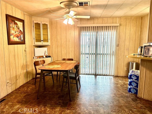1315 E Marshall Boulevard, San Bernardino CA: https://media.crmls.org/medias/a31343b8-e099-46b8-816e-2261c12a9bf1.jpg