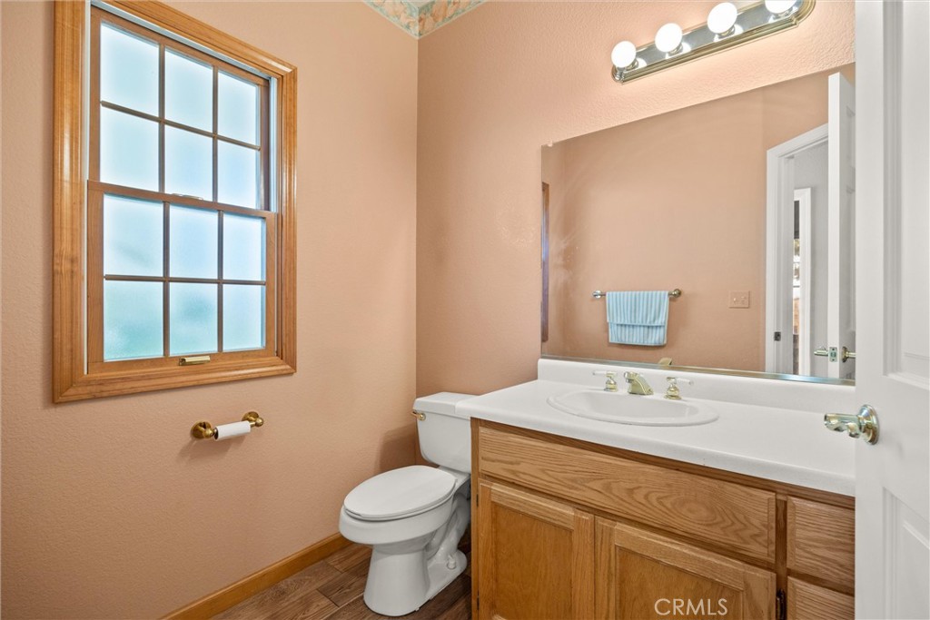https://media.crmls.org/medias/a313ee79-9372-4595-8904-45e76c259d0a.jpg?preset=X-Large