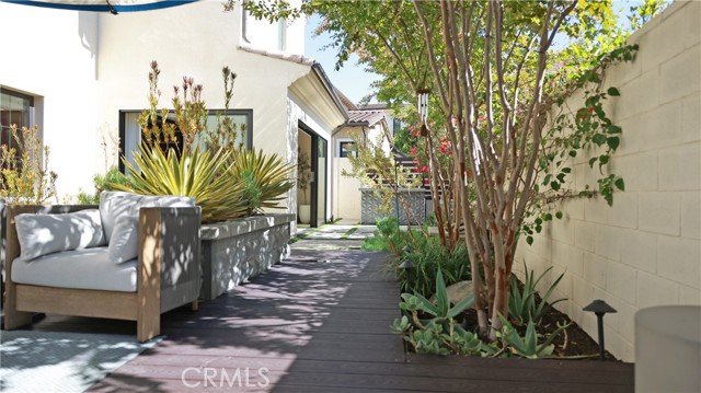 Detail Gallery Image 27 of 34 For 80 Thrush, Irvine,  CA 92618 - 5 Beds | 5/1 Baths