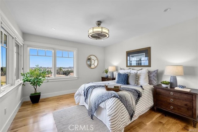 332 Calle Mayor, Redondo Beach CA: https://media.crmls.org/medias/a315392c-2a2e-4712-a1b8-f82b8f125db1.jpg