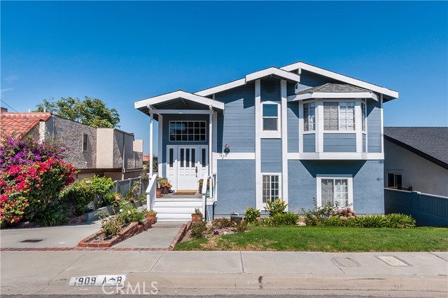 1909 Belmont Lane, Redondo Beach, California 90278, 3 Bedrooms Bedrooms, ,2 BathroomsBathrooms,Residential,Sold,Belmont,SB17231850