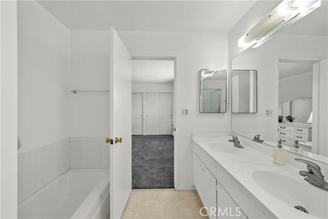 Detail Gallery Image 29 of 42 For 22337 Los Tigres Dr, Saugus,  CA 91350 - 3 Beds | 1/1 Baths