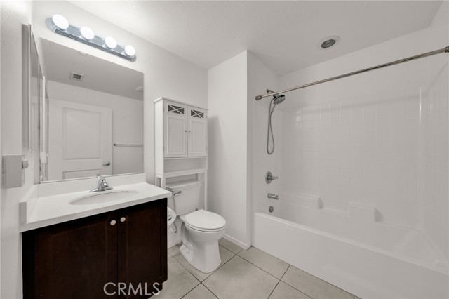 Detail Gallery Image 11 of 75 For 5450 Strand #202,  Hawthorne,  CA 90250 - 2 Beds | 2 Baths