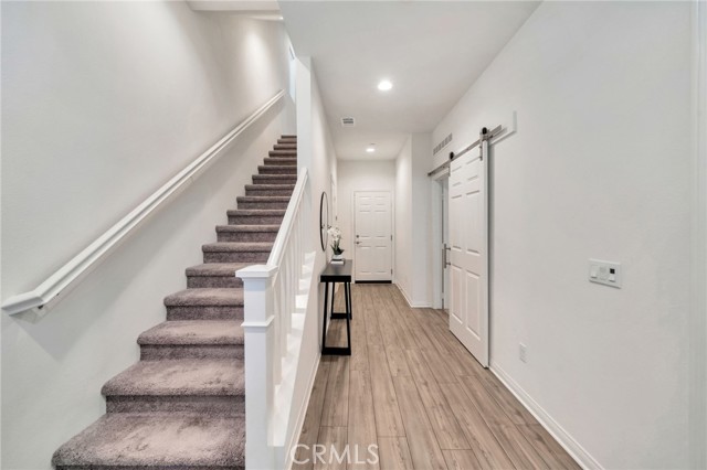 Detail Gallery Image 5 of 43 For 2132 Lacy Crossing Dr, Santa Ana,  CA 92701 - 4 Beds | 3/1 Baths