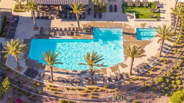 Detail Gallery Image 13 of 15 For 16725 Petrus Ln, Fontana,  CA 92336 - 3 Beds | 2/1 Baths