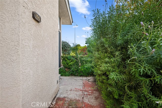 9000 Vanalden Avenue, Northridge CA: https://media.crmls.org/medias/a3193800-035e-4043-9792-06e782ca1ad1.jpg