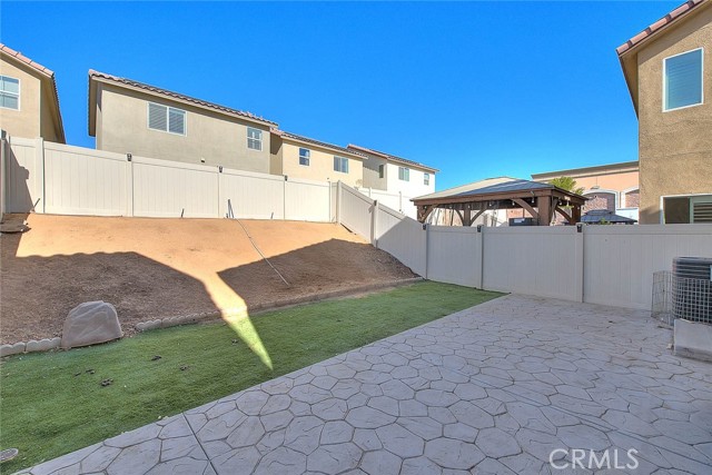 Detail Gallery Image 7 of 50 For 27480 Red Rock Rd, Moreno Valley,  CA 92555 - 3 Beds | 2/1 Baths