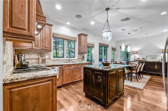638 Sierra Madre Blvd, Sierra Madre CA: https://media.crmls.org/medias/a3197eb6-7b6e-43e1-bdae-516fc9d4c334.jpg