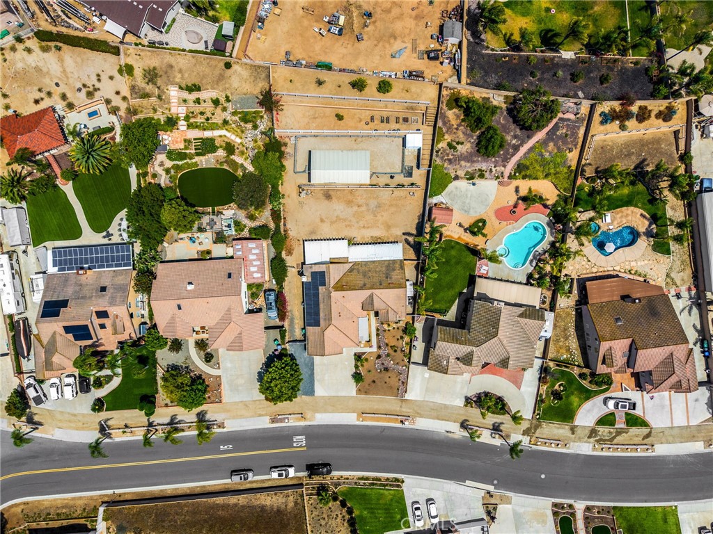 https://media.crmls.org/medias/a31a4d7b-56b4-4056-8023-0accb4ab1838.jpg?preset=X-Large