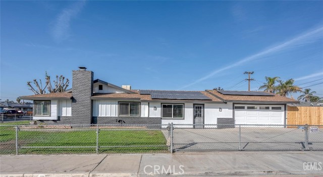 Detail Gallery Image 1 of 1 For 3008 Agate St, Bakersfield,  CA 93304 - 4 Beds | 2 Baths