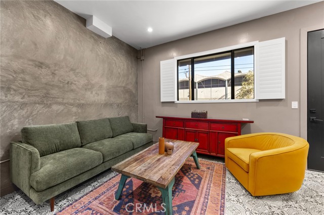 Detail Gallery Image 8 of 15 For 2211 1/2 Hyperion Ave, Los Angeles,  CA 90027 - 0 Beds | 1 Baths