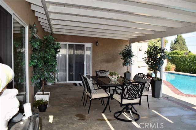 Detail Gallery Image 23 of 29 For 17406 Blackhawk St, Granada Hills,  CA 91344 - 4 Beds | 2/1 Baths