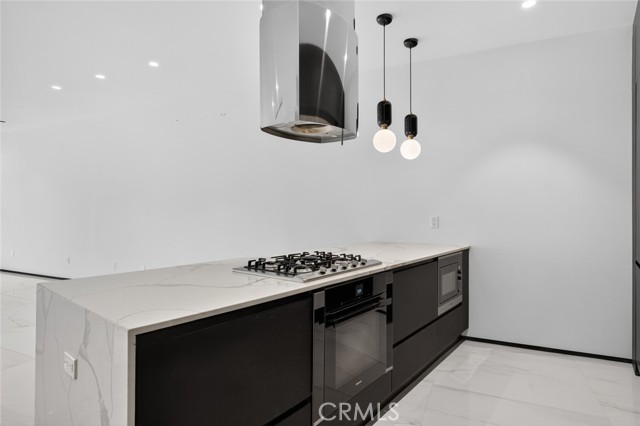 Detail Gallery Image 7 of 30 For 1253 N Sweetzer #3,  West Hollywood,  CA 90069 - 2 Beds | 2/1 Baths