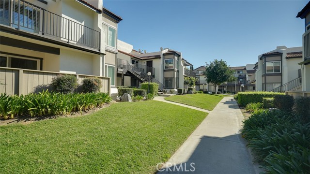 833 Cinnamon, Duarte CA: https://media.crmls.org/medias/a31edbf8-d282-4075-88a3-a04477020370.jpg