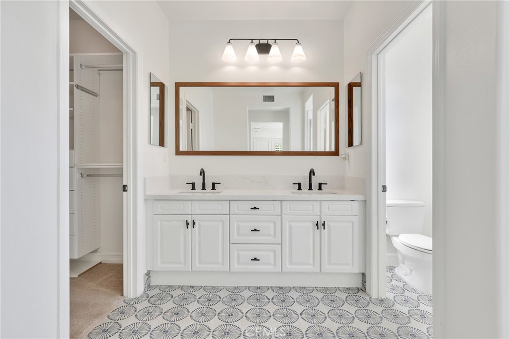 MLS #OC25270276 image #12