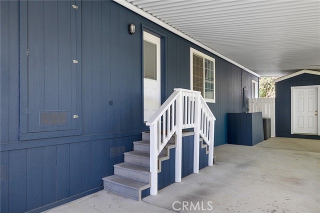 23777 Mulholland Highway, Calabasas CA: https://media.crmls.org/medias/a31fb982-bf2f-4f3b-a9ee-897a7ae5bb26.jpg