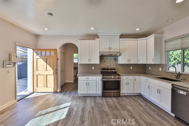 Detail Gallery Image 37 of 46 For 18440 Tamarind, Fountain Valley,  CA 92708 - 6 Beds | 4 Baths