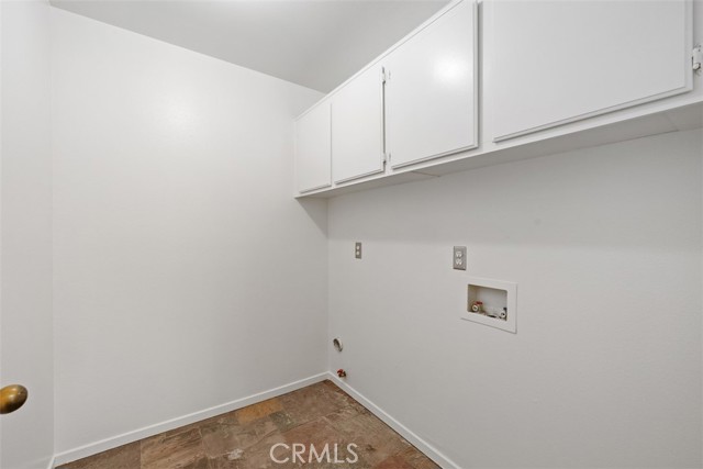 1072 Pan Ct., Thousand Oaks CA: https://media.crmls.org/medias/a321027b-1be4-4eef-b1aa-5454da5e87be.jpg